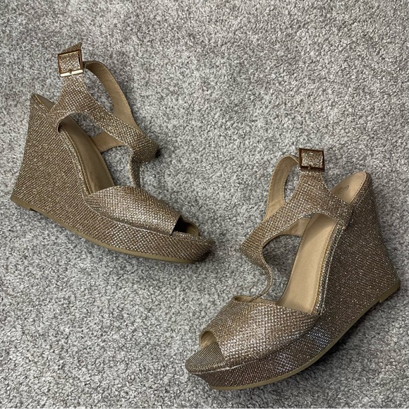 Brash Women’s Gold Platform Wedge Heel Sandals Shoes, Size 8 - Picture 6 of 11